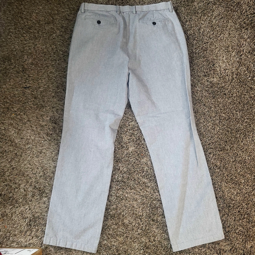 Banana Republic Men's Kentfield Pant Light Gray Straight Fit Chino - Size 36x32